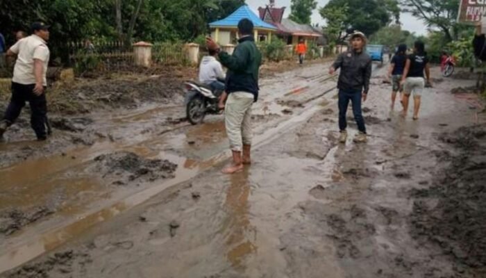 Lahar Dingin Sinabung Turun, Dua Desa Karo Terdampak dan Warga di Bantaran Sungai Diminta Waspada