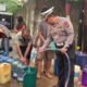 15 Ribu Liter Air Bersih Dikirim untuk Warga Kubu Raya, Ditlantas Polda Kalbar Bergerak di Tengah Kekeringan dan Karhutla
