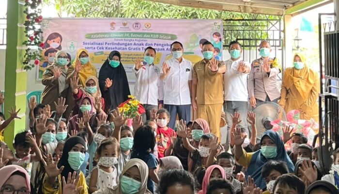Ratusan Anak Terdampak Kabut Asap Diperiksa Gratis, Komnas PA Gandeng Baznas dan RSUD Selasih