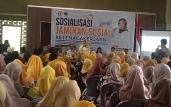 Sosialisasi BPJS Ketenagakerjaan di Tambaksari Cilacap, Dua Keluarga Terima Manfaat Rp84 Juta