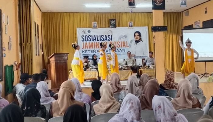 775 Warga Hadiri Sosialisasi BPJS Ketenagakerjaan di Wanareja Cilacap, Tety Rokhatiningsih Ajak Masyarakat Ikut Program Perlindungan Pekerja