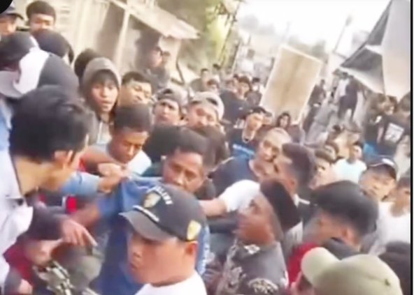 Suasana pengamanan tahapan Pilkades di Kecamatan Sapuran, Kabupaten Wonosobo.