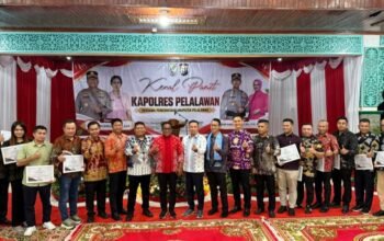 Suasana malam pisah sambut Kapolres Pelalawan di Balai Seminai Kantor Bupati Pelalawan.