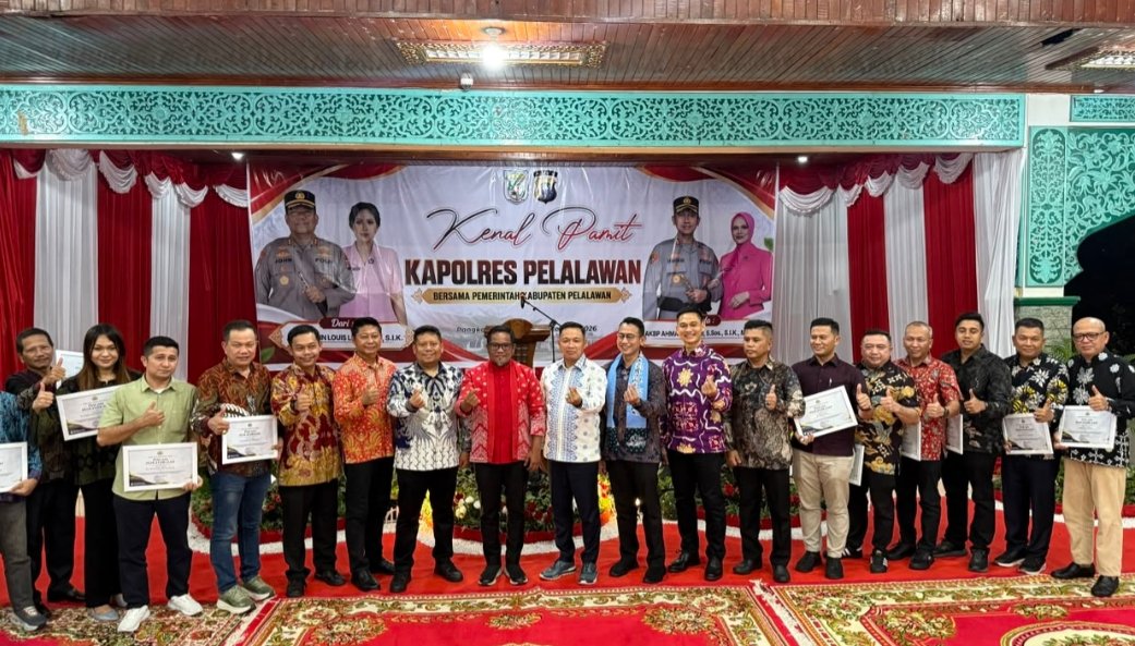 Suasana malam pisah sambut Kapolres Pelalawan di Balai Seminai Kantor Bupati Pelalawan.