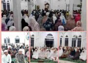 Subuh di Masjid Roisyam Pelalawan Ramai, Husni Tamrin Serahkan Sedekah Rp5 Juta dan Berbagi dengan Anak-anak
