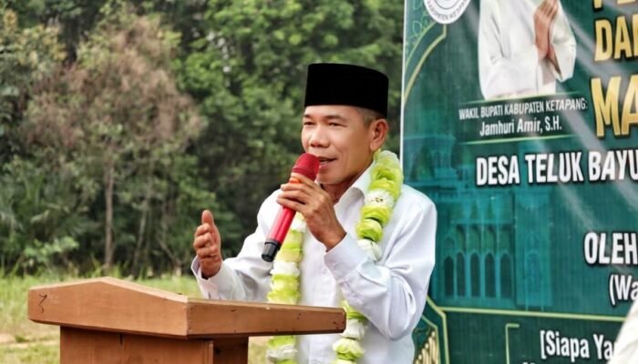 Wakil Bupati Ketapang Jamhuri Amir Hadiri Peletakan Batu Pertama dan Doa Selamat Pembangunan Masjid Jami’ Al-Huda di Desa Teluk Bayur