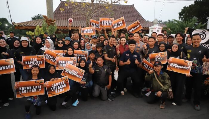 Ratusan Warga Antar Kepergian AKBP Erik, Tukang Becak hingga Pesilat Lepas Kapolres Magetan ke Mojokerto