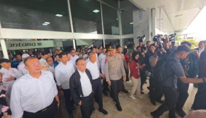 Kapolri Jenderal Suyudi Ario Seto Turun Temui Buruh, KAKI Jatim: Apa Dampaknya?