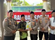 Kapolres Langkat Sambangi Masjid Jamik Al Amin, Serahkan Bansos dan Serap Aspirasi Warga