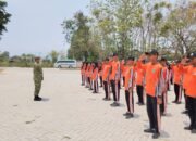 Tanamkan Disiplin dan Jiwa Kepemimpinan, Babinsa Kodim Ponorogo Gembleng Siswa Lewat LDK dan PBB