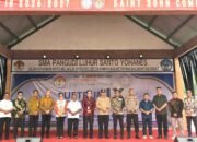Bupati Ketapang Alexander Wilyo membuka secara resmi Lustrum IX atau perayaan 45 tahun SMA Pangudi Luhur Santo Yohanes