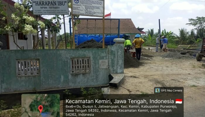 Proyek Kelompok Bermain Harapan Ibu Tertutup dan Abai Keselamatan Pekerja. Warga Mendesak Pemeriksaan Lapangan