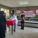 Kepala Desa Cimanggu Waryono saat memimpin pelantikan dan pengambilan sumpah jabatan Kasi Kesejahteraan Desa Cimanggu