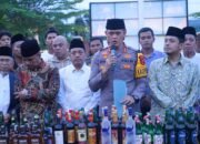 Tegakkan Hukum dan Jaga Kamtibmas, Polres Padang Lawas Utara Musnahkan 705 Botol Miras Sitaan Bersama Forkopimda dan Tokoh Agama
