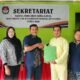 Ratnan Iswan saat mendaftarkan diri sebagai bakal calon Kepala Desa Dusun Tua di Pelalawan.
