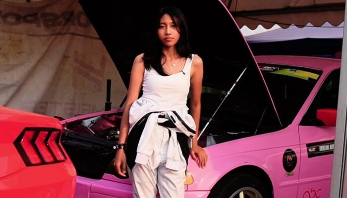Siswi SMA Asal Temanggung Debut di Kejurnas Drift, Raihana Anaya Bawa BMW E46 ke Sirkuit Mijen