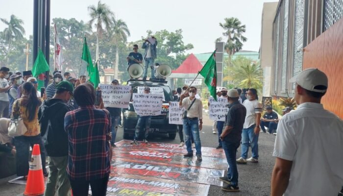 Kabut Asap Sumsel Memanas, Mahasiswa Soroti Dana Rp100 Miliar dan Desak Herman Deru Bertindak