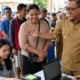 Bupati Jeneponto H. Paris Yasir saat mendorong percepatan aktivasi IKD bagi seluruh ASN.