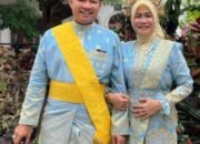 Anggun dan Berwibawa, Busana Melayu Wakil Bupati Husni Tamrin Bersama Istri Curi Perhatian di Kirab Budaya Helat Pelalawan ke-27