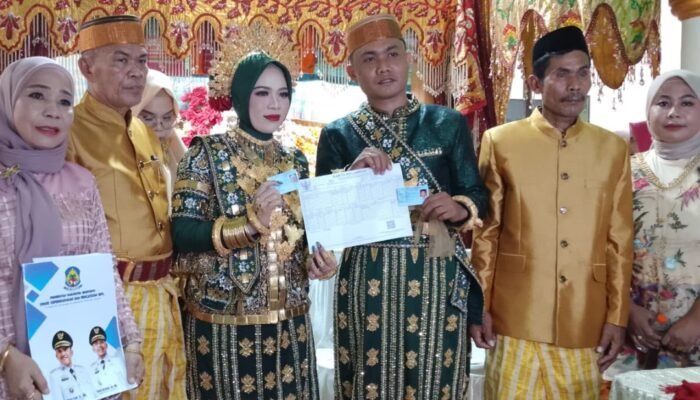 Usai Ijab Kabul Langsung Terbit KK dan KTP Baru, Dukcapil Jeneponto Hadirkan Layanan Pasca-Nikah Gratis