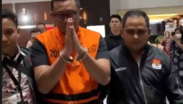 Tong Biru Berisi Rp934 Juta Jadi Sorotan. Fakta Baru OTT Bupati Klaten Terungkap?