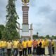 Pengurus DPD Partai Golkar Kabupaten Pelalawan saat melakukan ziarah tabur bunga di Taman Makam Pahlawan Setia Negara.