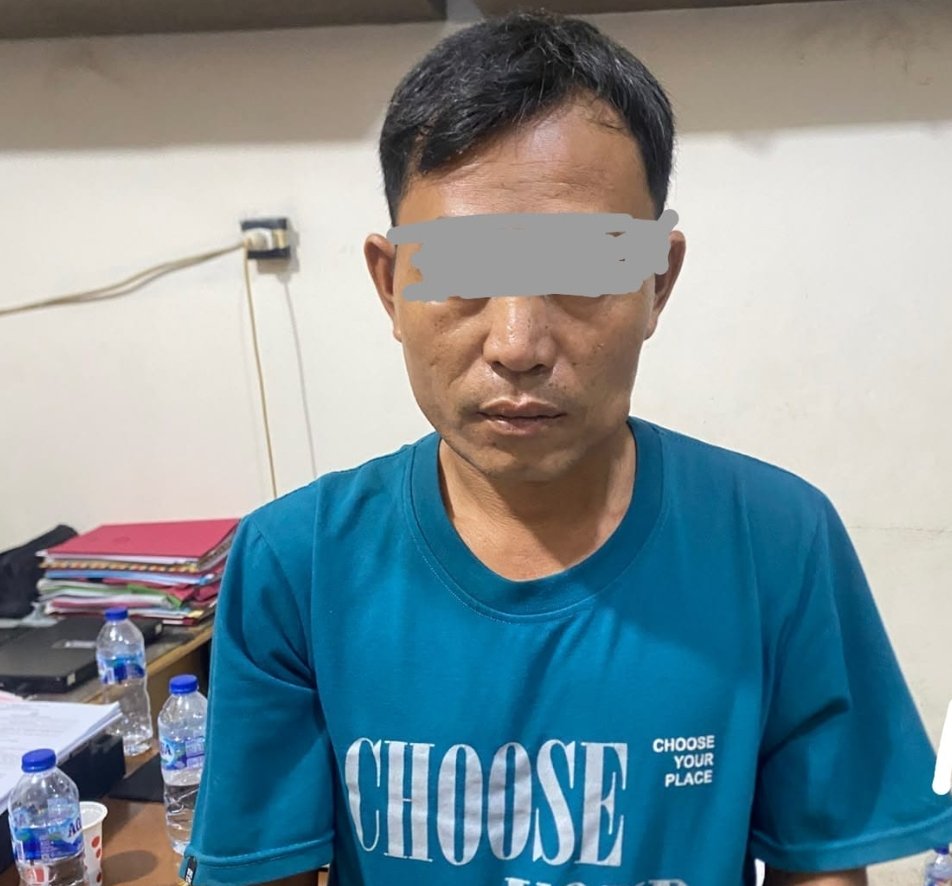 Petugas Kepolisian Satreskrim Polres Pelalawan saat menangani kasus kejahatan seksual anak.